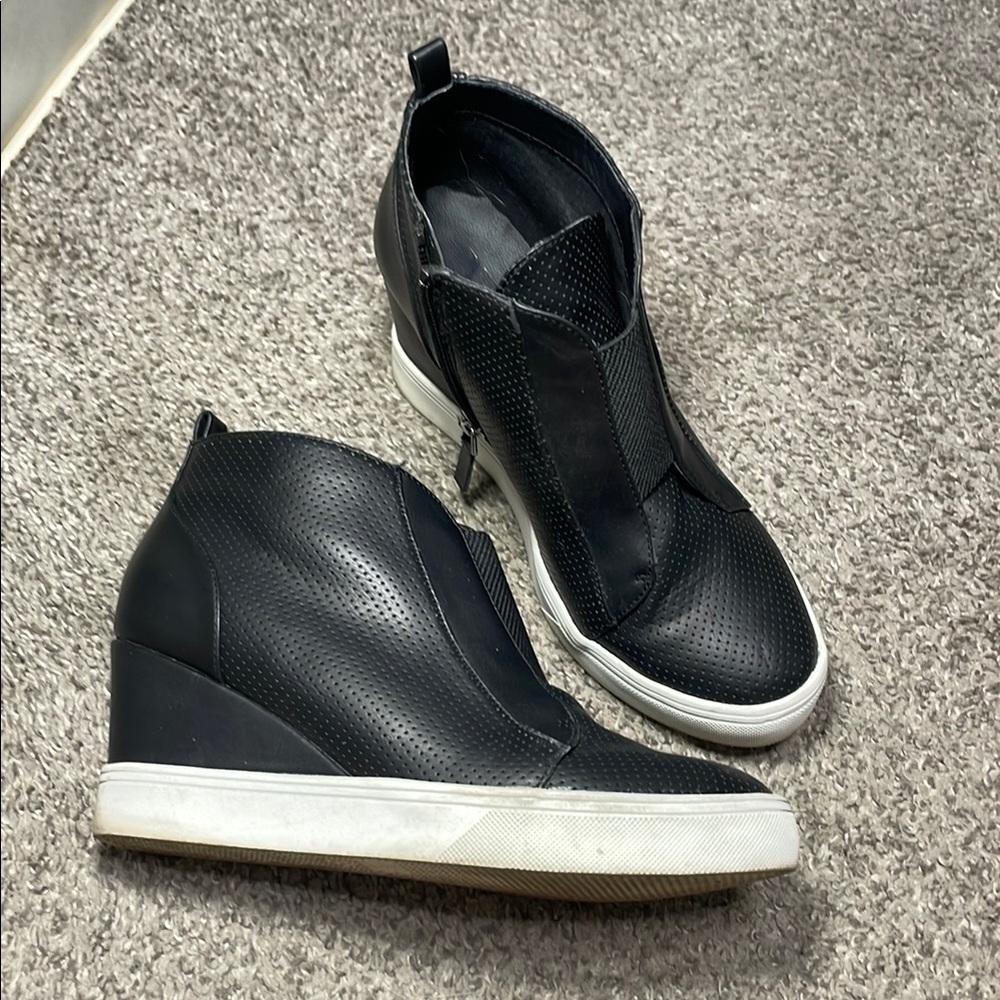 MIA Black and White Wedge Shoes Sleek Design